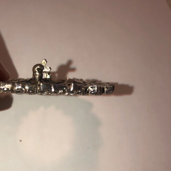 VTG Rhinestone Round Wreath Style Brooch Excellent Condition 2” - Picture 4 of 5